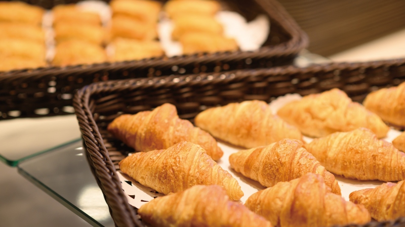 焼き立てクロワッサン