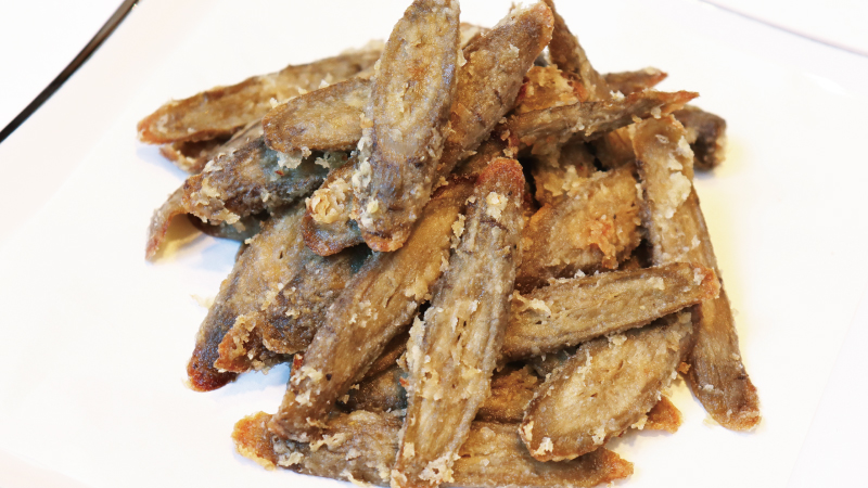中標津産ごぼうの唐揚げ